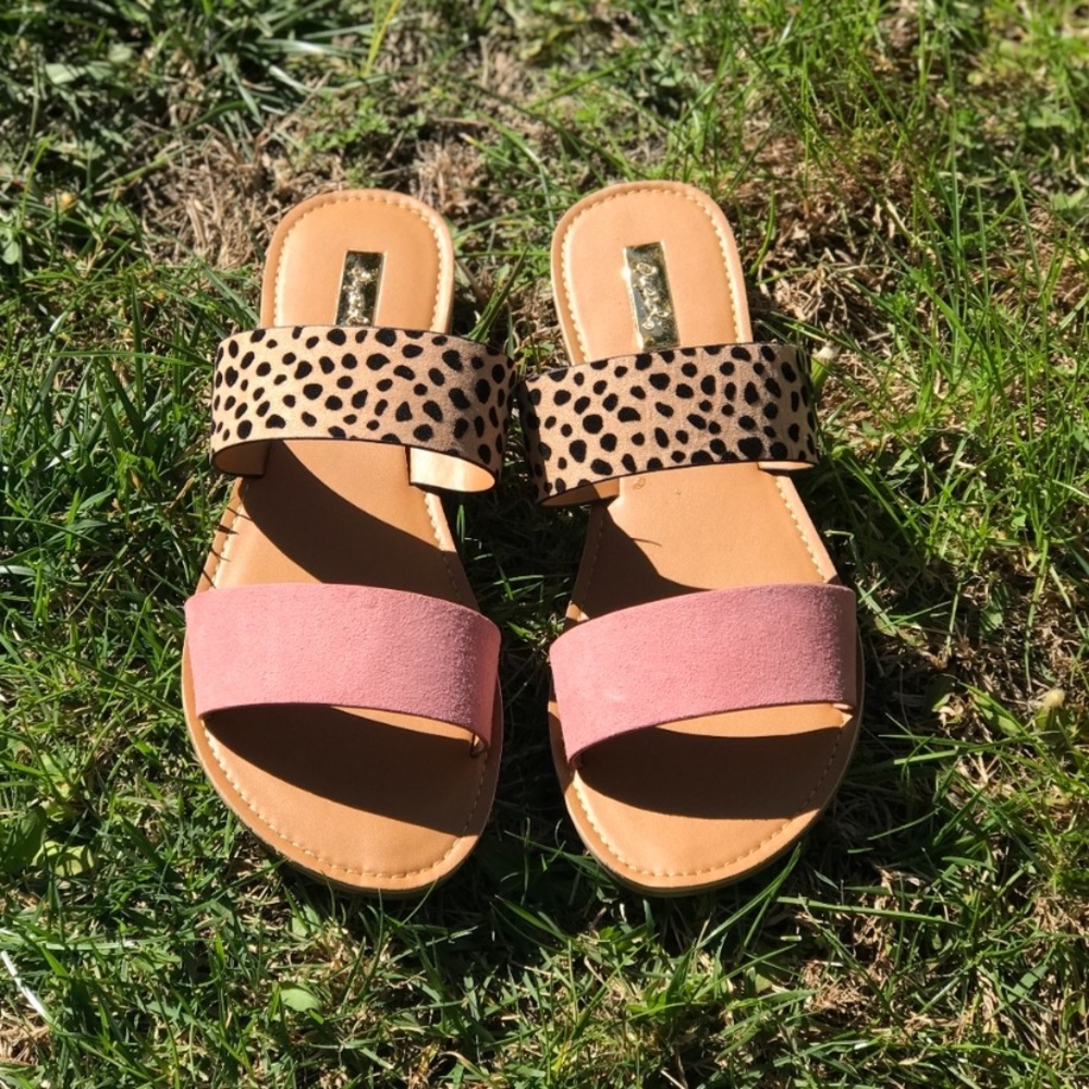 🐆✨Cheetah Print Slide Sandals BNWT